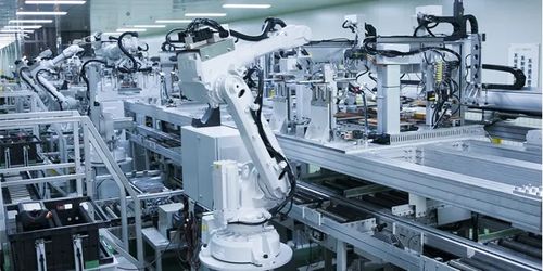 锂电老三陷困境 电子商务技术开发能否成为转型突破口？